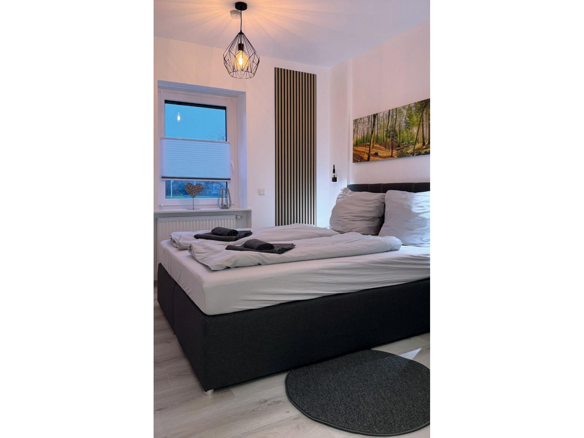 Schlafzimmer mit Smart-TV