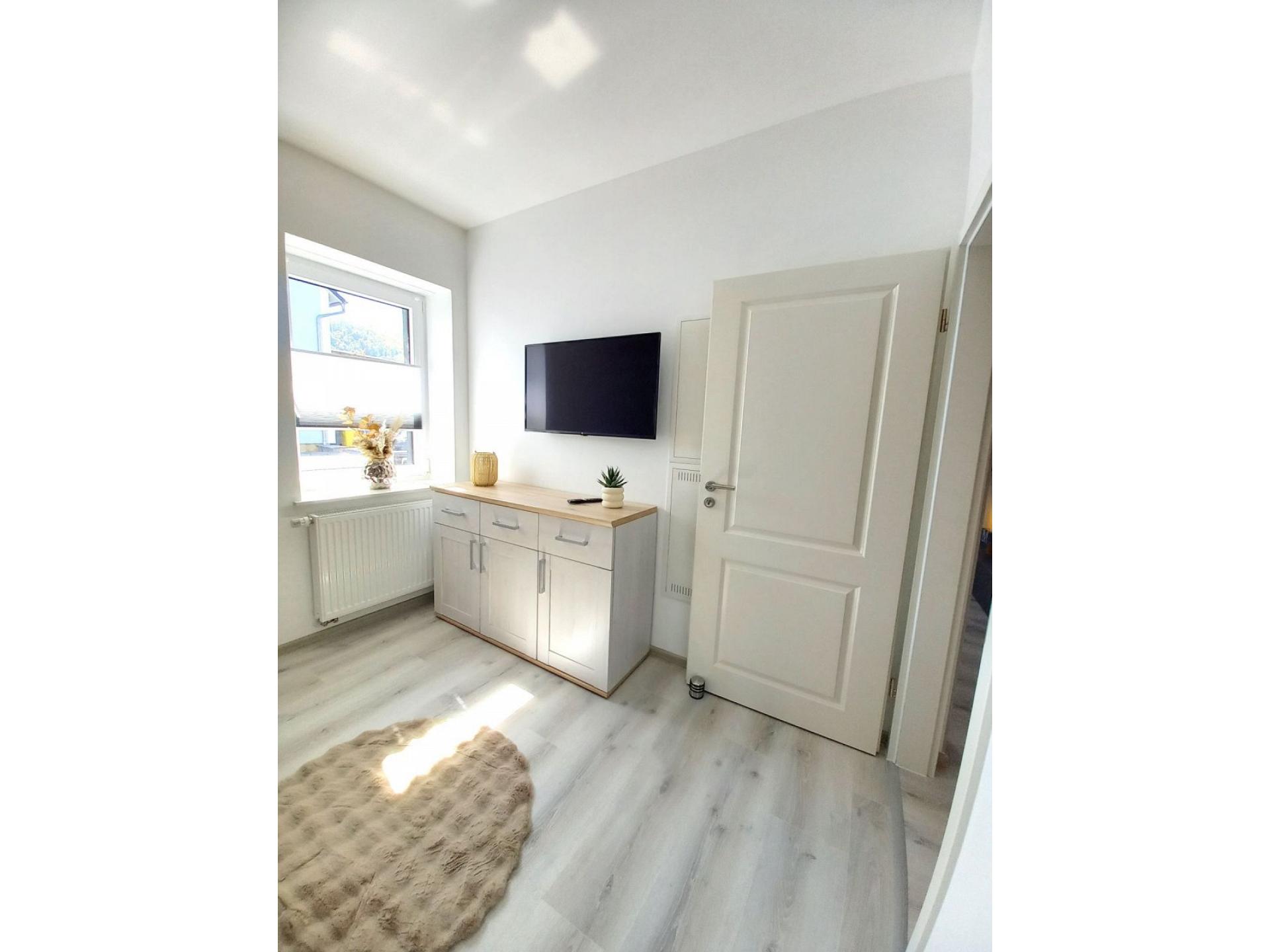 Schlafzimmer mit Smart-TV